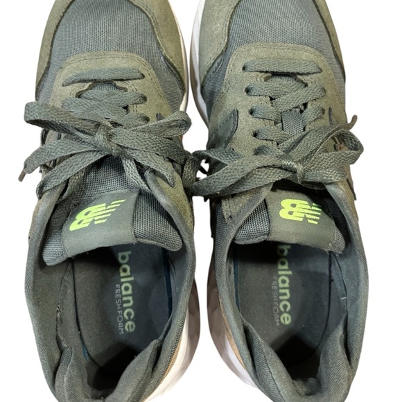 New Balance Women's Fresh Foam X70 V1 Sneaker size 7.5 - Picture 7 of 7